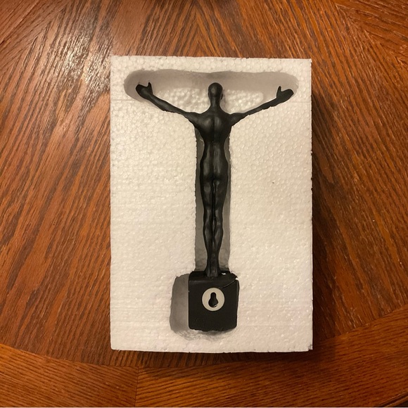 “Diving Man” (One)Figure Fun Durable Resin Creative Sculpture Decor! - Picture 5 of 7